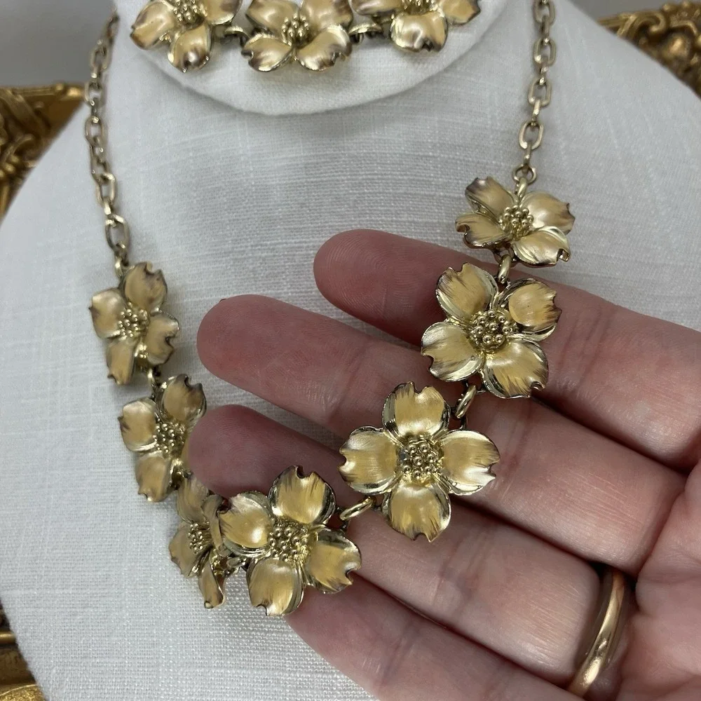 Vtg 50's Dogwood Gold Tone Collar/Choker‎ Necklace & Bracelet NC Flower Romantic